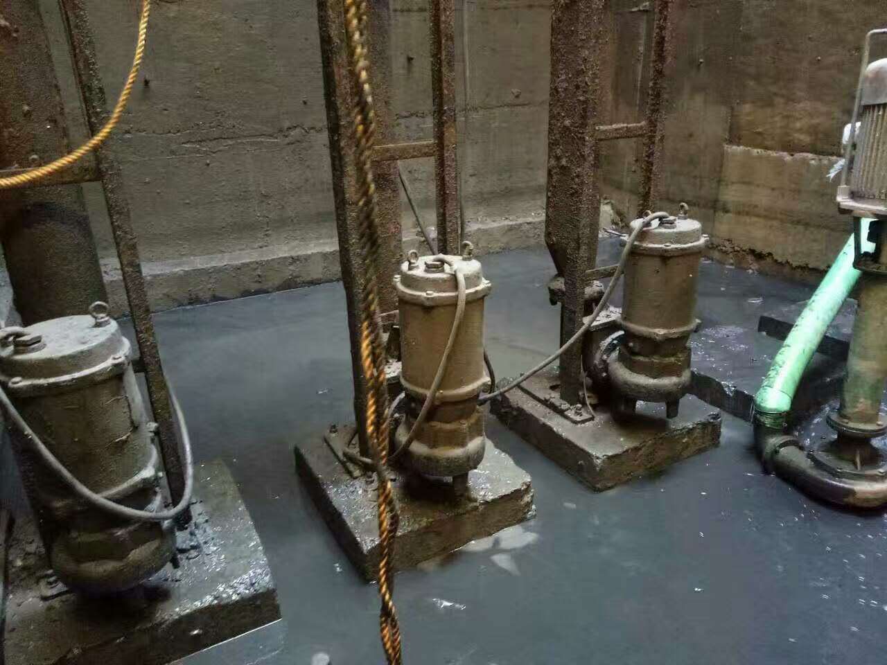 尉氏污水池清理